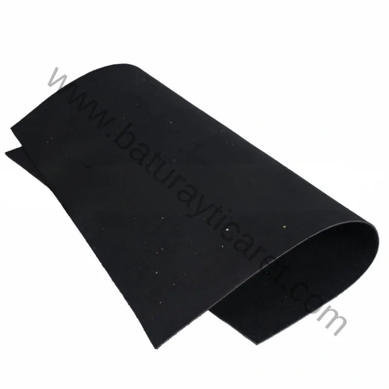 2.5mm kalınlığında BTPAN ses yalıtım bariyeri, 100cm x 100cm boyutunda.