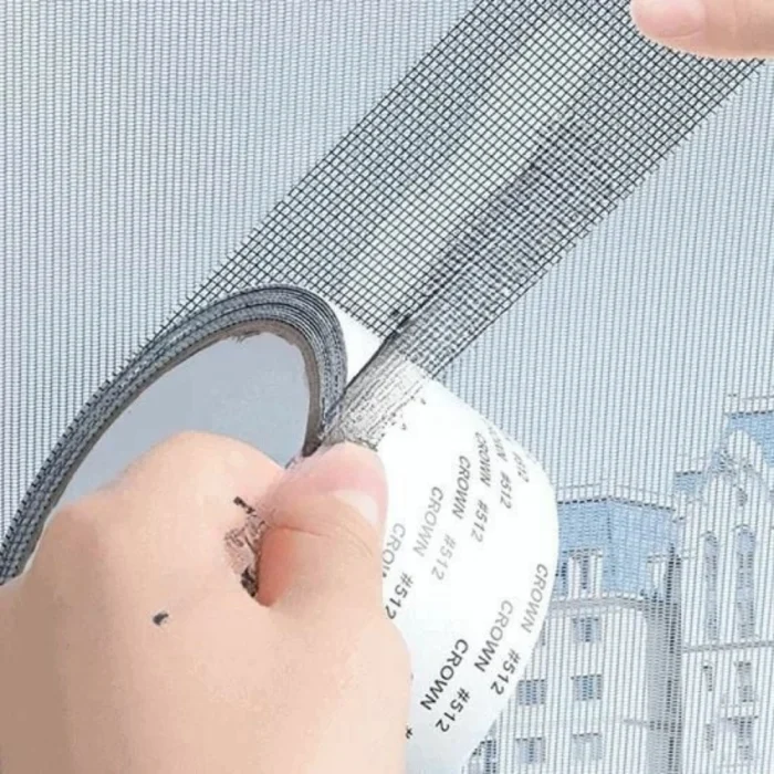 Sineklik yaması ve tamir bandı, 2 metre uzunluğunda, pratik ve dayanıklı çözüm.
